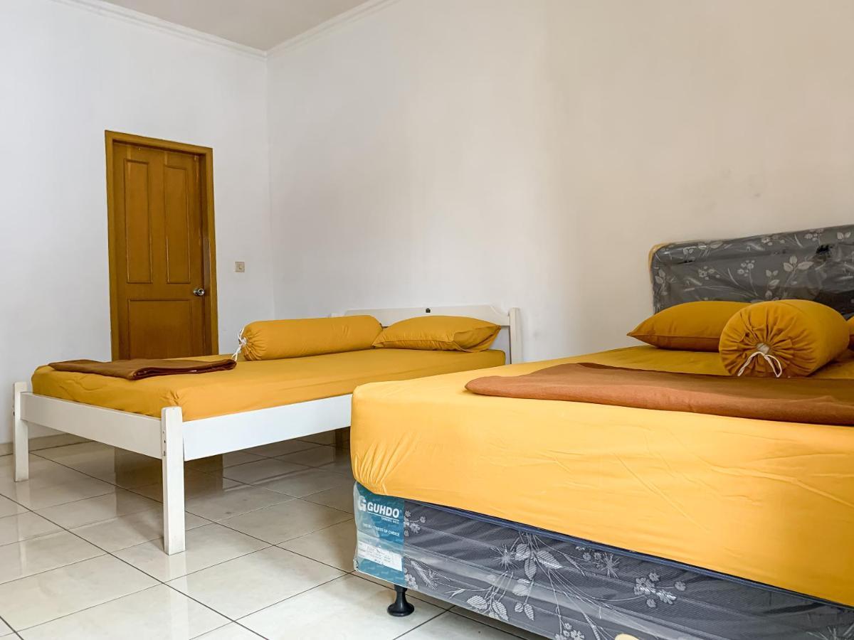 Beranda Istirahat Villa 4Br At Galaxy Resort Puncak Cikundul Экстерьер фото